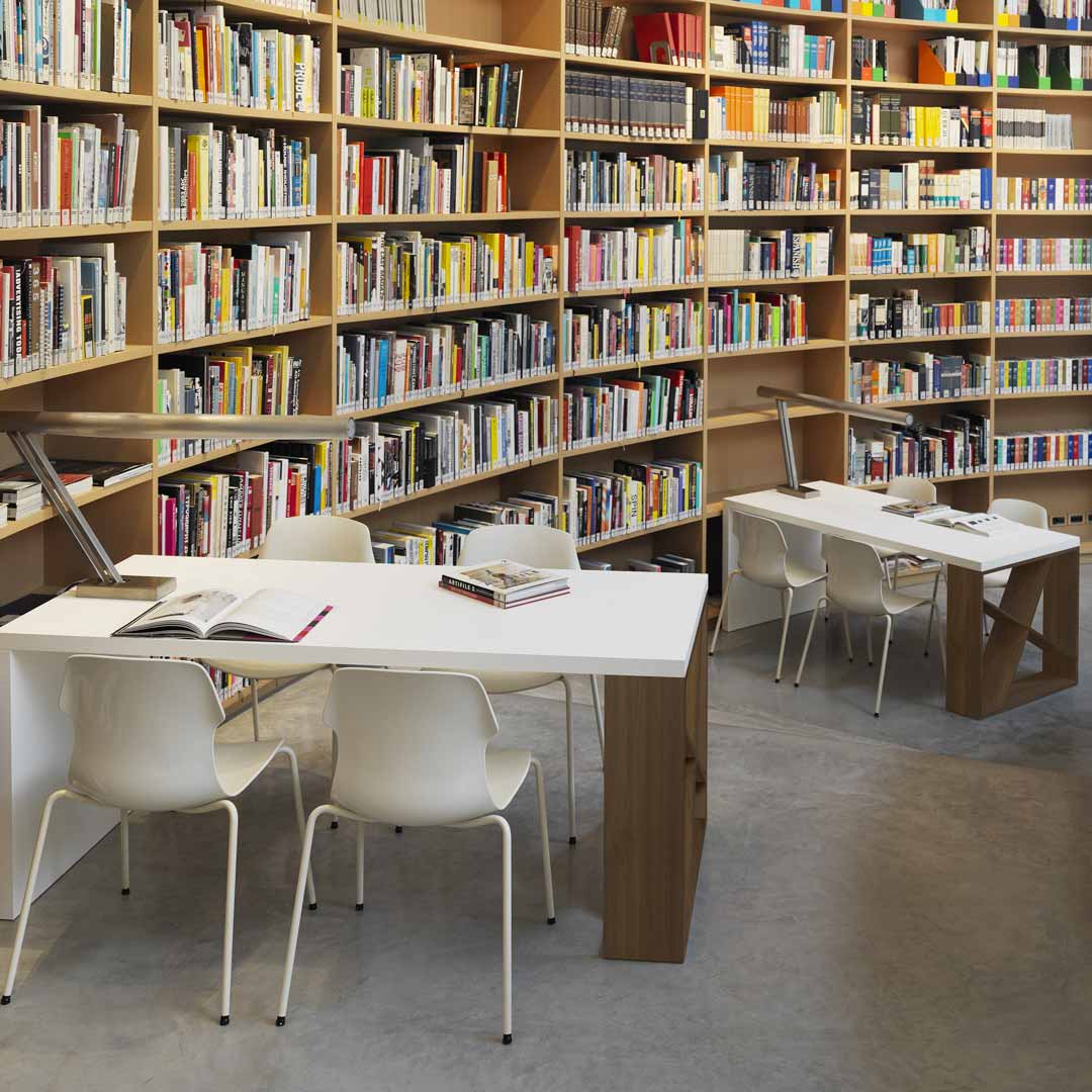 Table J-TABLE by Jean Francois Gomree for Horm 03