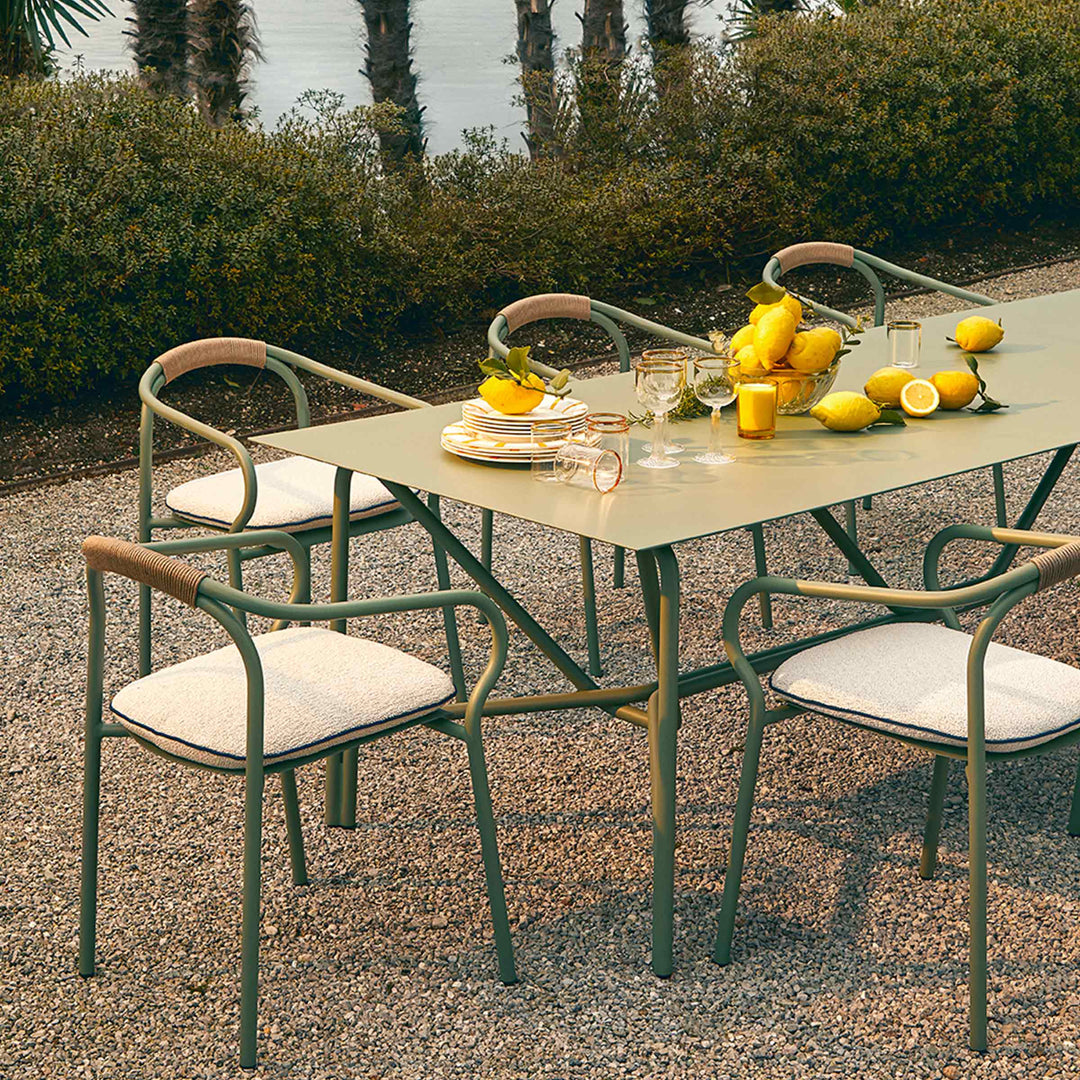 Udendørs aluminium bord SALÒ af Matteo Thun og Benedetto Fasciana for Unopiù