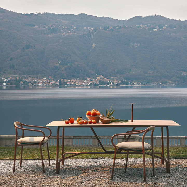 Udendørs aluminium bord SALÒ af Matteo Thun og Benedetto Fasciana for Unopiù