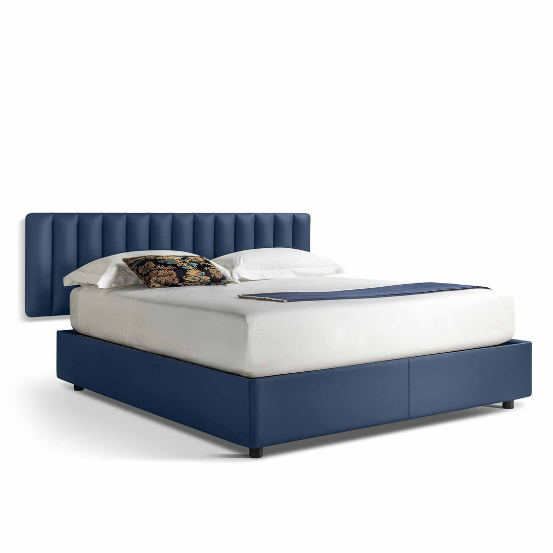 Leather Storage Bed FERDINANDEA by Design Centre for Poltrona Frau 02