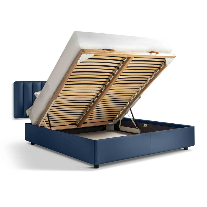 Leather Storage Bed FERDINANDEA by Design Centre for Poltrona Frau 03