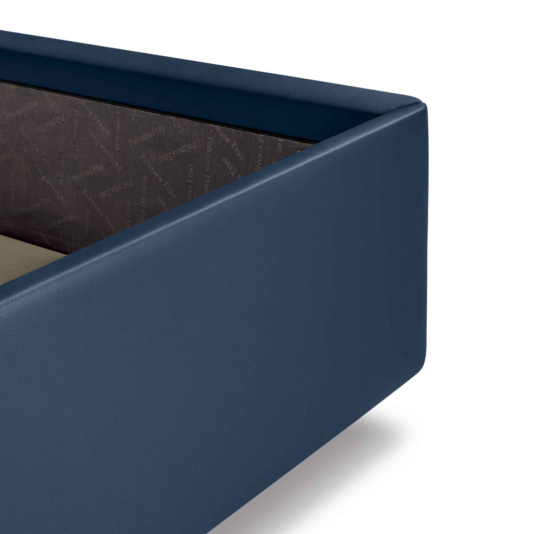 Leather Storage Bed FERDINANDEA by Design Centre for Poltrona Frau 06