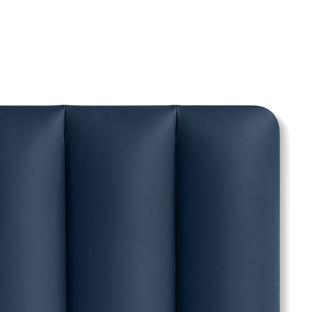 Leather Storage Bed FERDINANDEA by Design Centre for Poltrona Frau 08