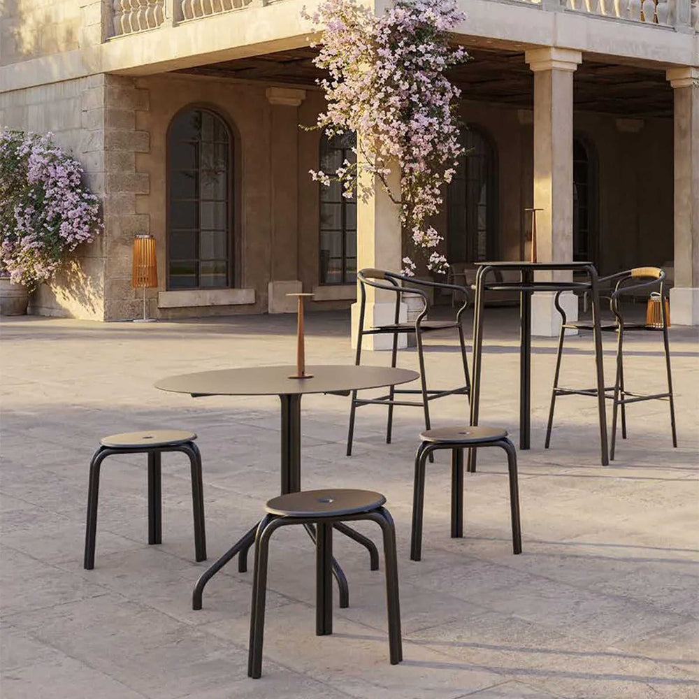 Salò low stool, compact and sturdy outdoor seat