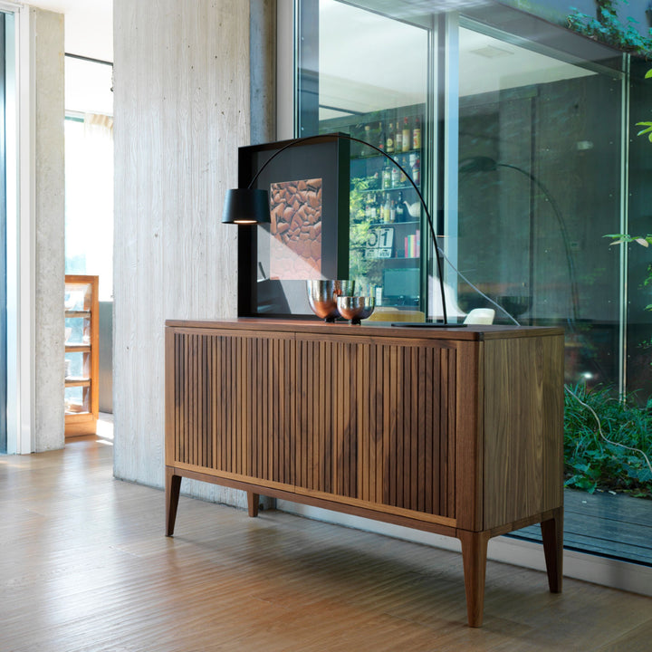 Notenhouten dressoir ELEVA van Dale Italia
