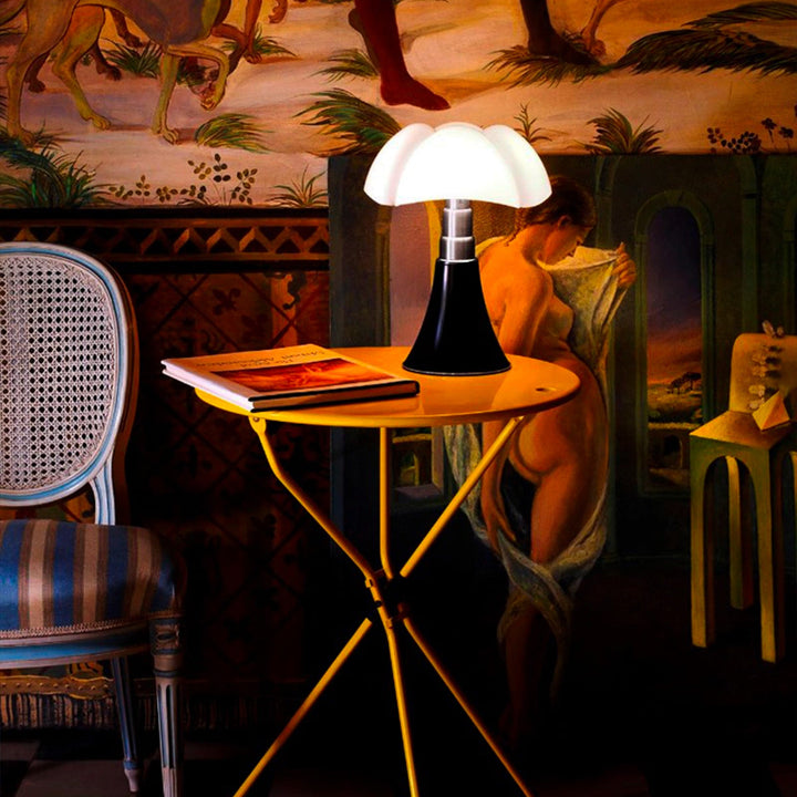 Table LED Lamp PIPISTRELLO MEDIO 50-62 cm by Gae Aulenti 011