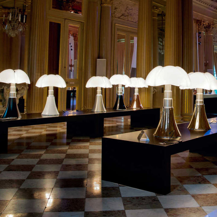 Table and Floor Lamp PIPISTRELLO 66-86 cm by Gae Aulenti 019