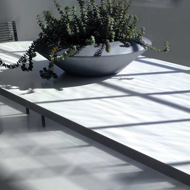 Outdoor Vase IN ORBITA by Alberto Meda for Serralunga 02