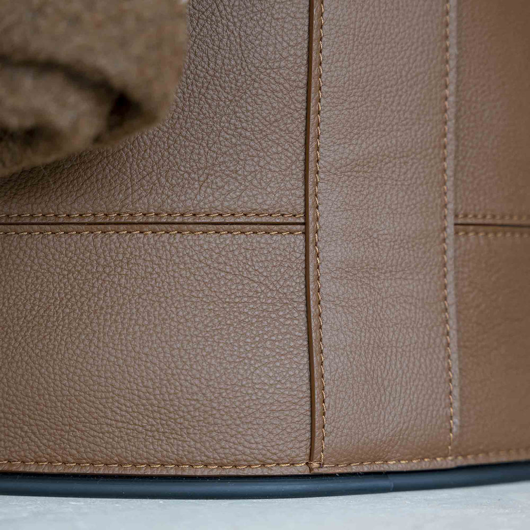 Leather Container LEATHER BASKET by Simona Cremascoli for Poltrona Frau 07