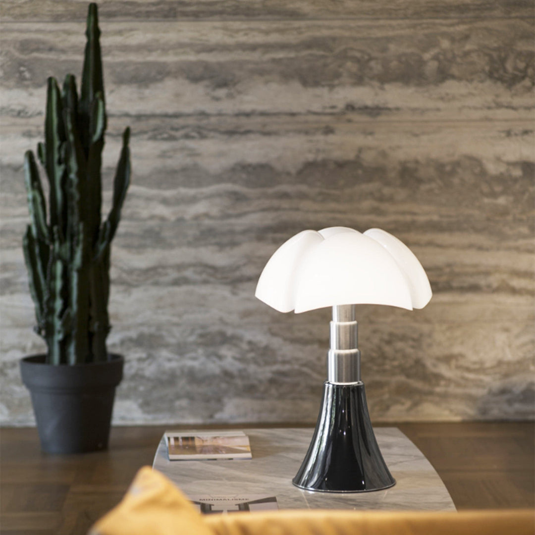 Table and Floor Lamp PIPISTRELLO 66-86 cm by Gae Aulenti 022