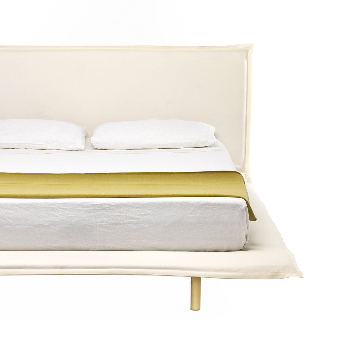 Bed BIG HUG by Claudio Bitetti 011