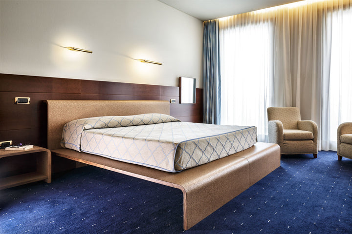 Cork and Wood Bed BISU 05
